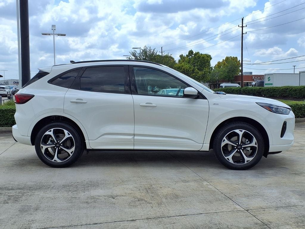 2025 Ford Escape ST-Line Elite