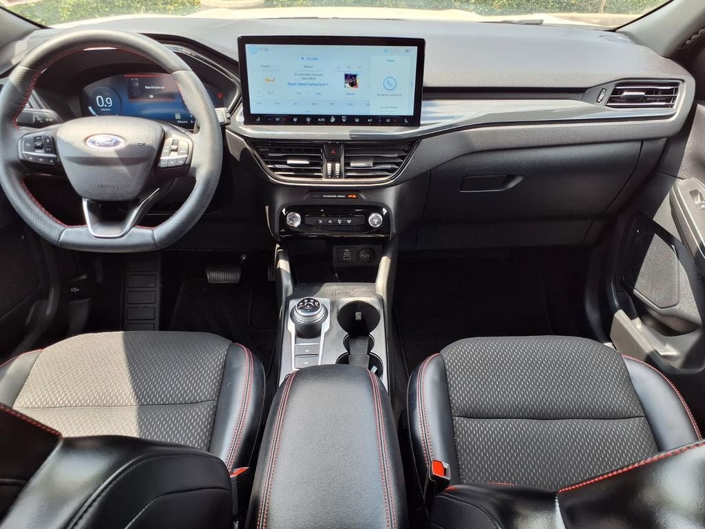 2025 Ford Escape ST-Line Elite