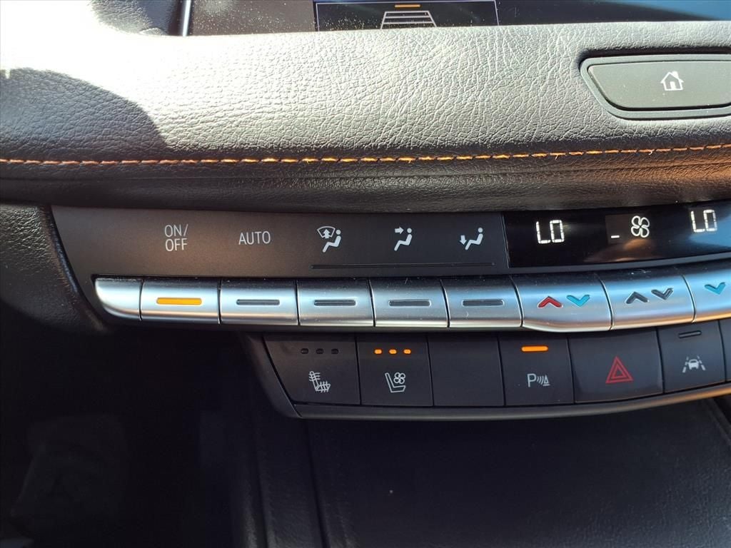 2020 Cadillac XT4 Premium Luxury