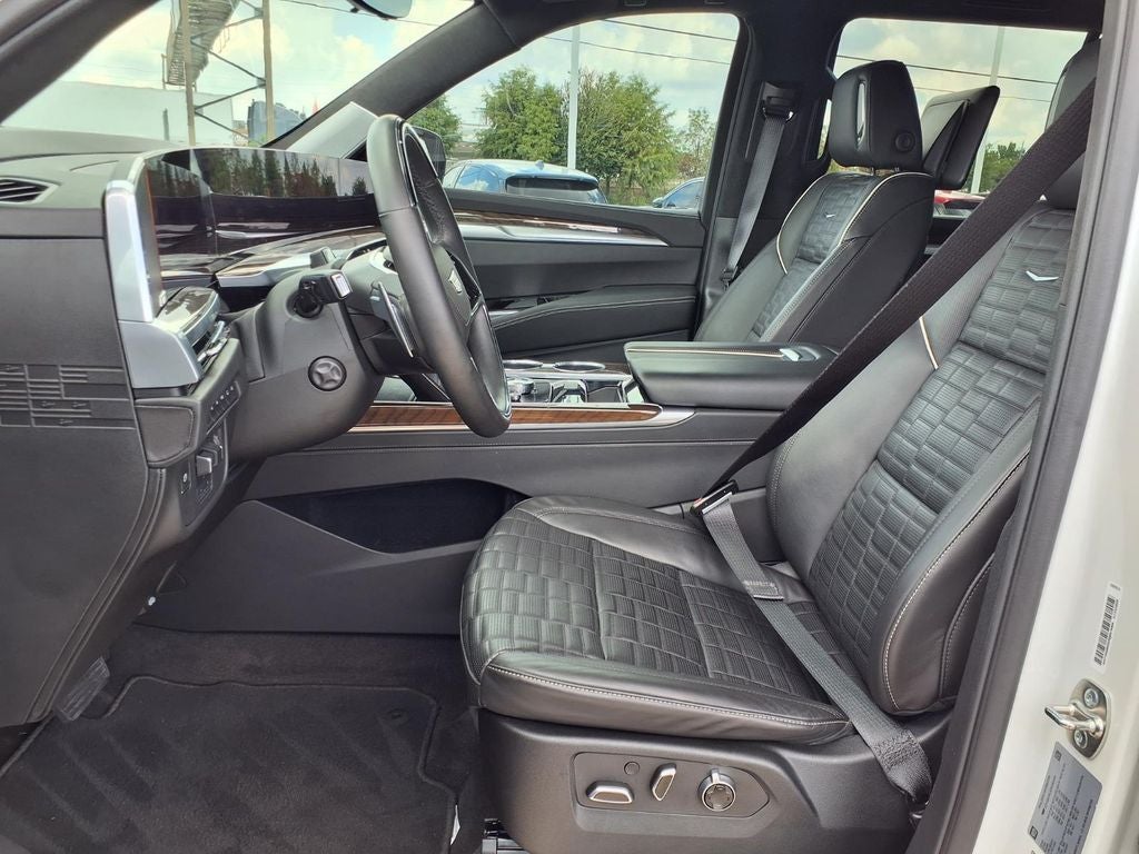 2025 Cadillac Escalade Sport Platinum