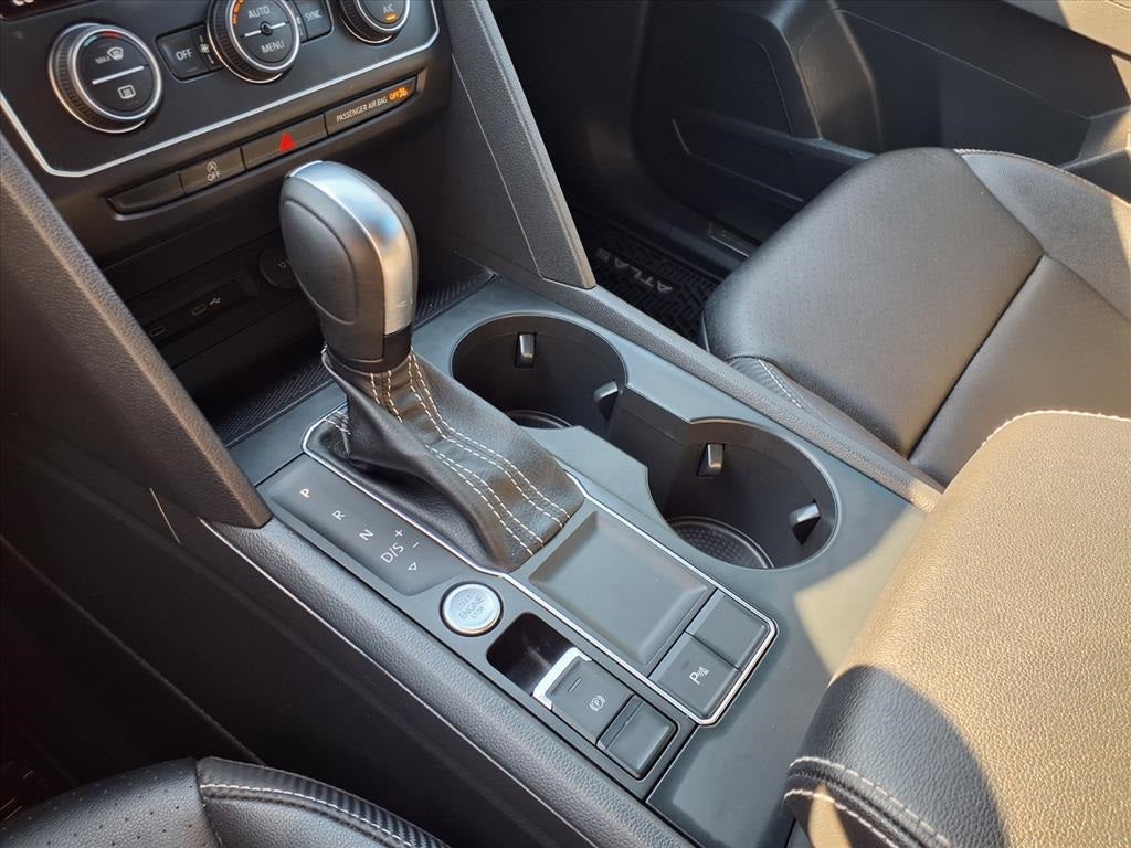 2021 Volkswagen Atlas Cross Sport 3.6L V6 SE w/Technology R-Line