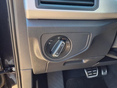 2021 Volkswagen Atlas Cross Sport 3.6L V6 SE w/Technology R-Line