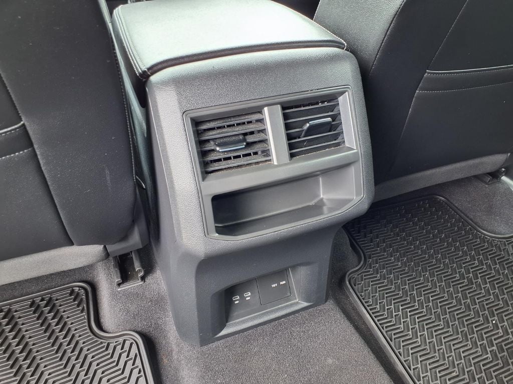 2022 Volkswagen Atlas Cross Sport 2.0T SEL R-Line