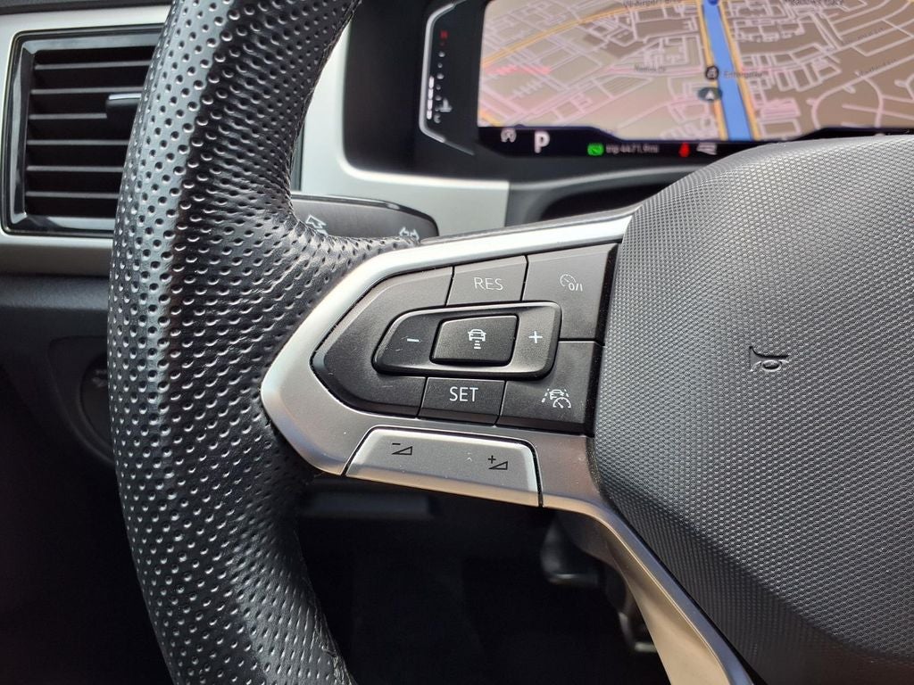 2022 Volkswagen Atlas Cross Sport 2.0T SEL R-Line