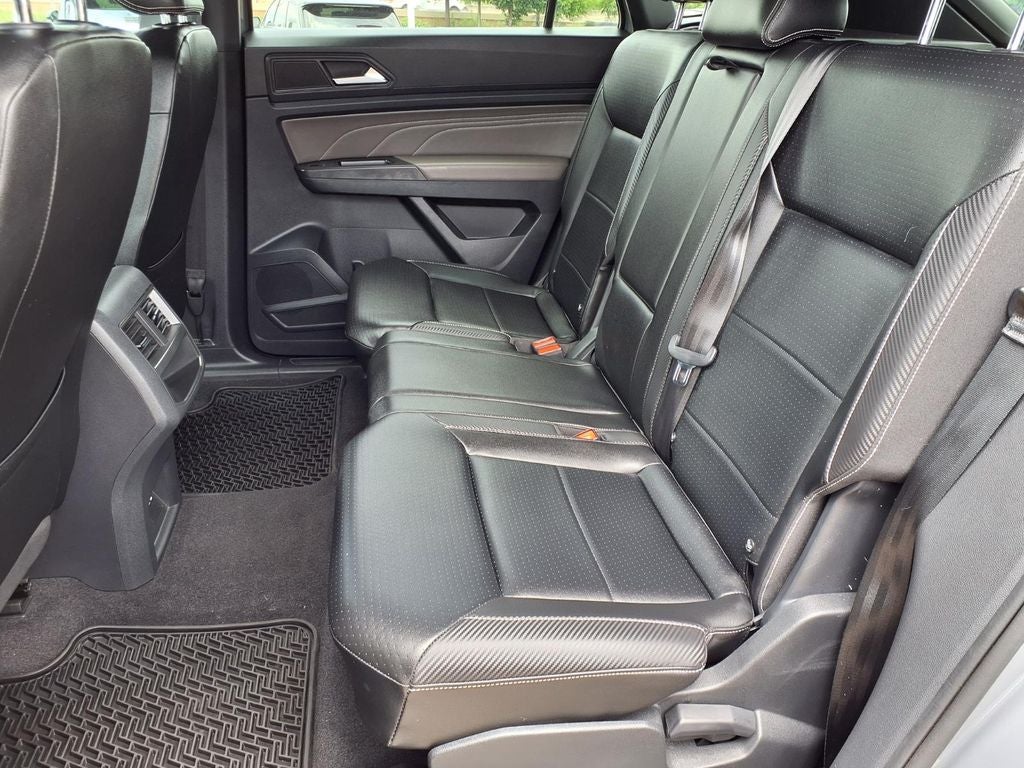 2022 Volkswagen Atlas Cross Sport 2.0T SEL R-Line