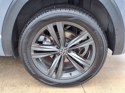 2022 Volkswagen Atlas Cross Sport 2.0T SEL R-Line