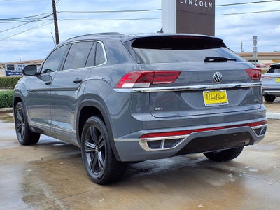 2022 Volkswagen Atlas Cross Sport 2.0T SEL R-Line