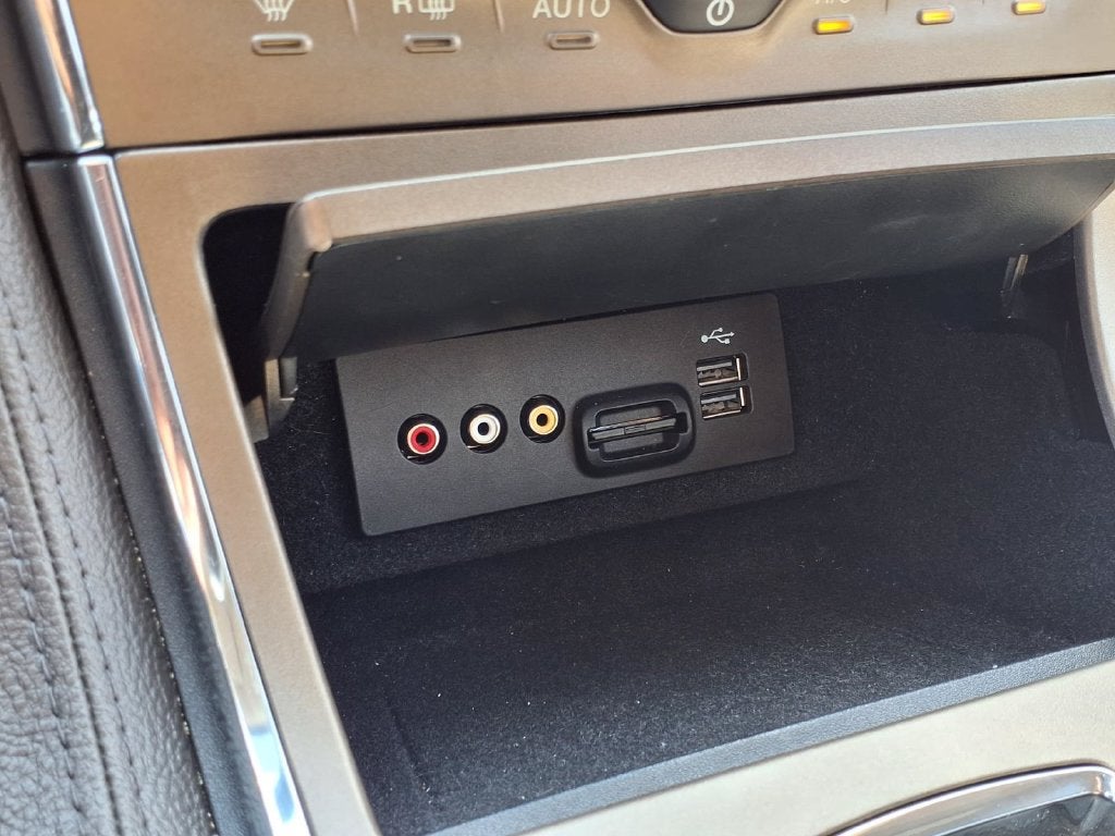 2013 Lincoln MKX Base