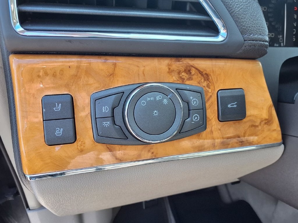 2013 Lincoln MKX Base