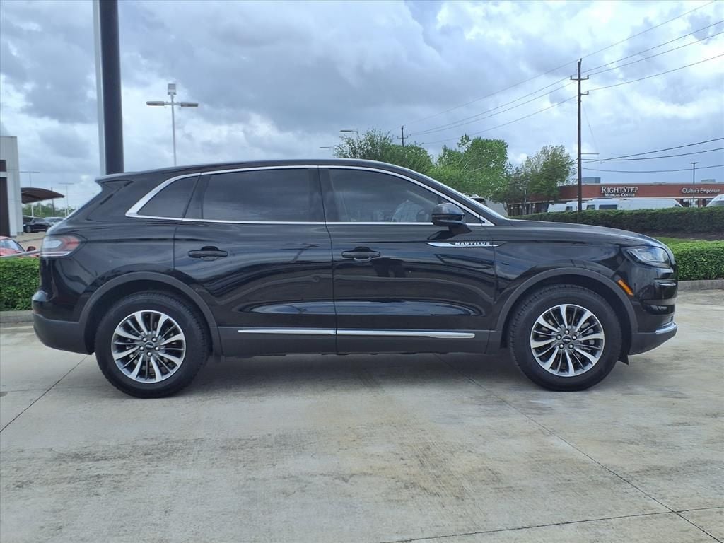 2023 Lincoln Nautilus Standard
