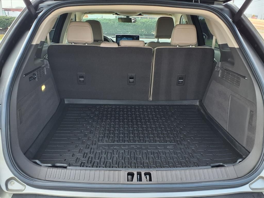 2023 Lincoln Nautilus Standard