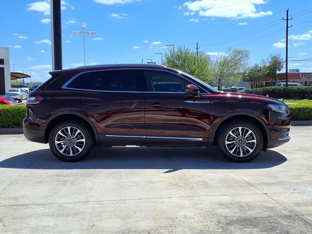 2023 Lincoln Nautilus Standard