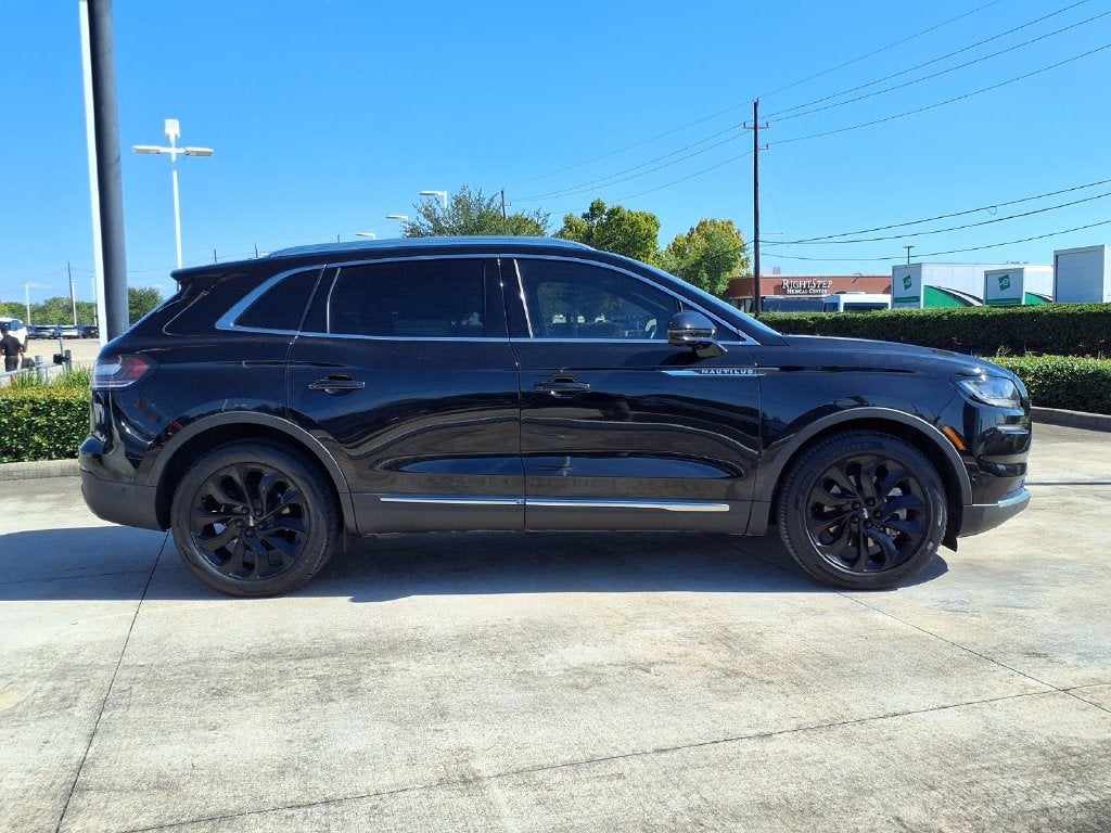 2022 Lincoln Nautilus Reserve