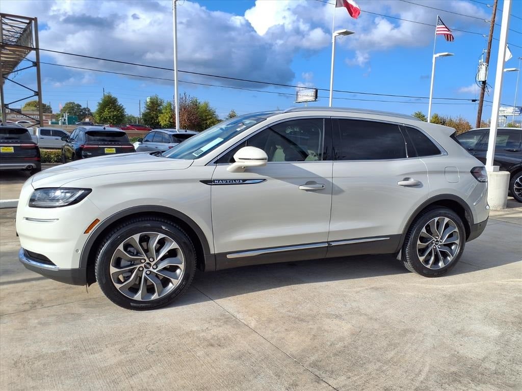 2022 Lincoln Nautilus Reserve