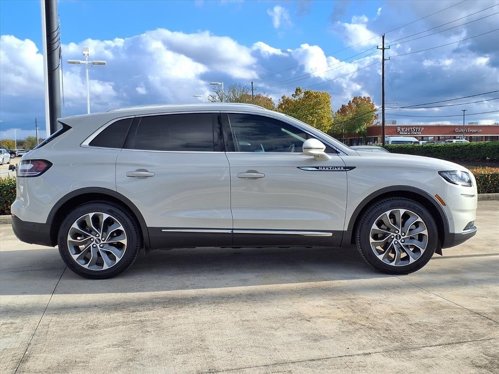 2022 Lincoln Nautilus Reserve