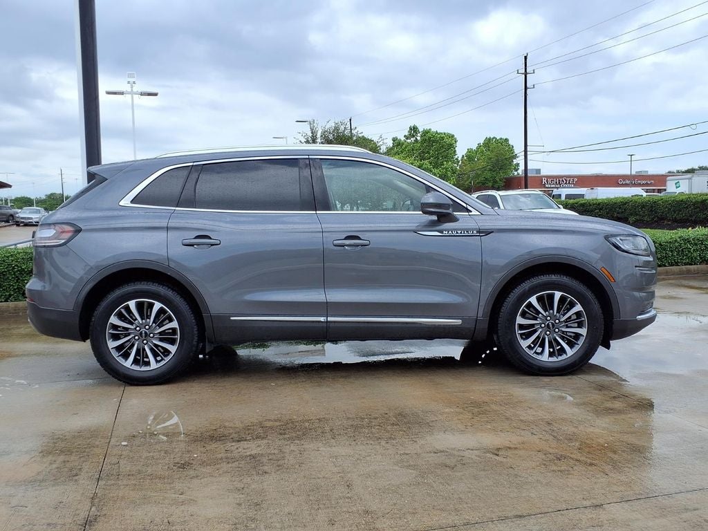 2023 Lincoln Nautilus Standard
