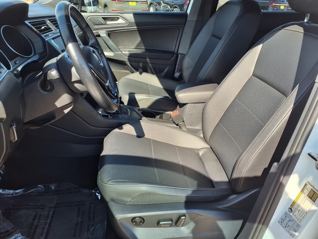 2020 Volkswagen Tiguan 2.0T SE R-Line Black