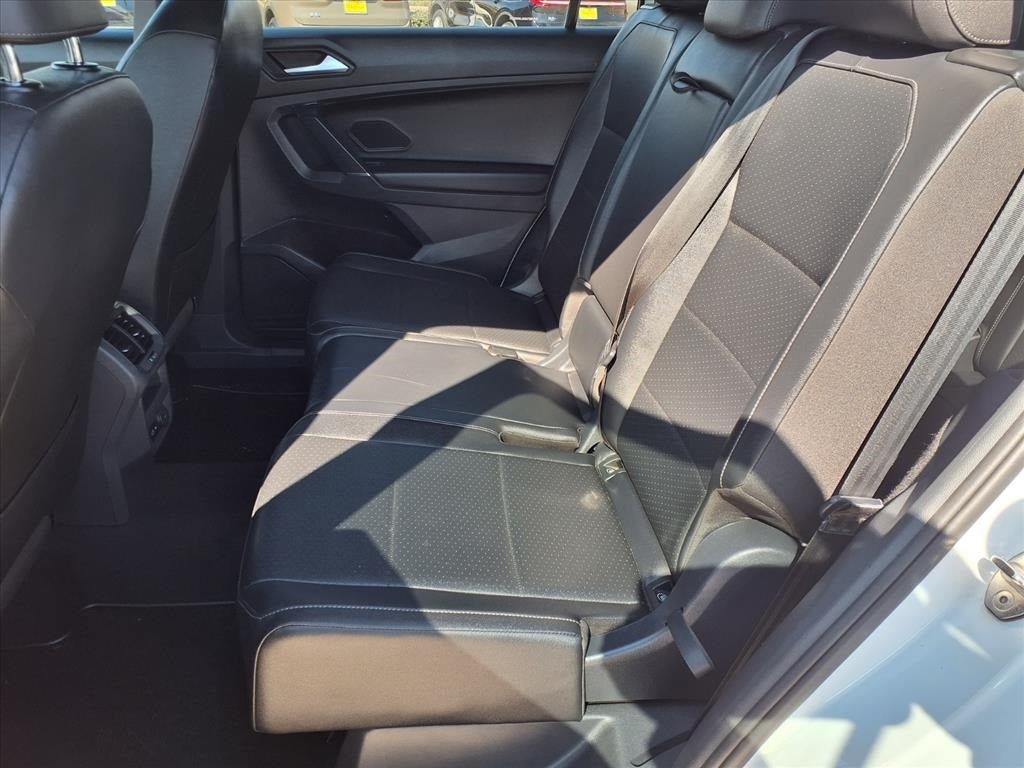 2020 Volkswagen Tiguan 2.0T SE R-Line Black