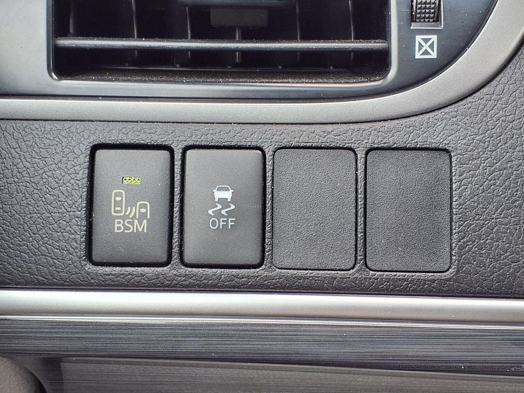 2012 Toyota Camry Hybrid XLE