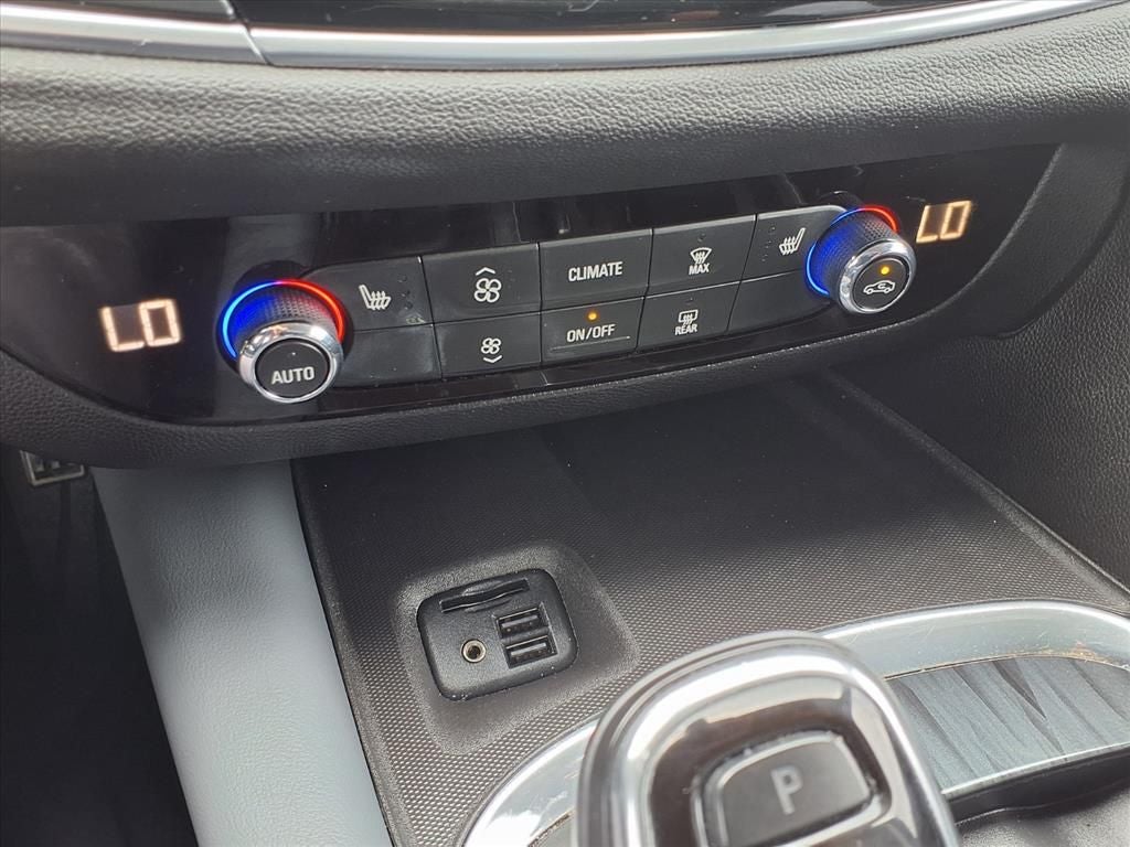 2020 Buick Enclave Essence