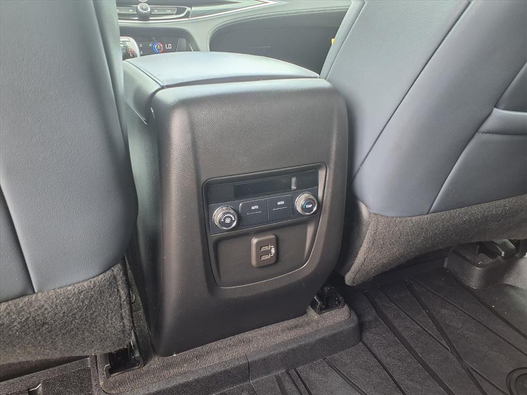 2020 Buick Enclave Essence