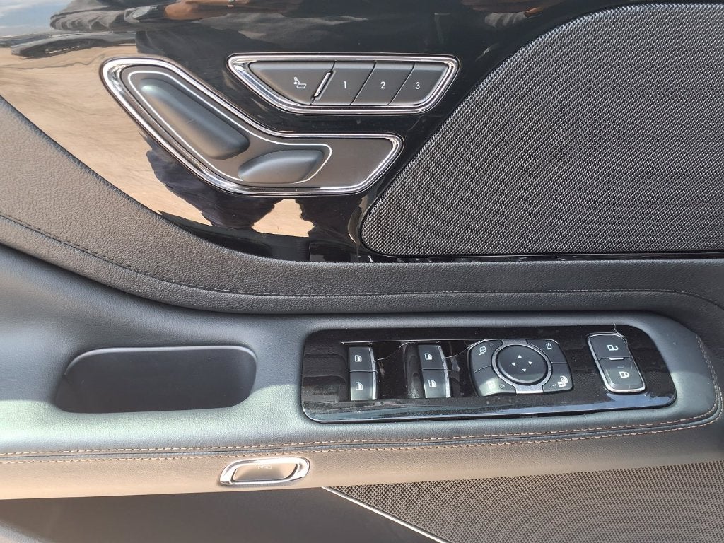 2027 Lincoln Aviator Premiere