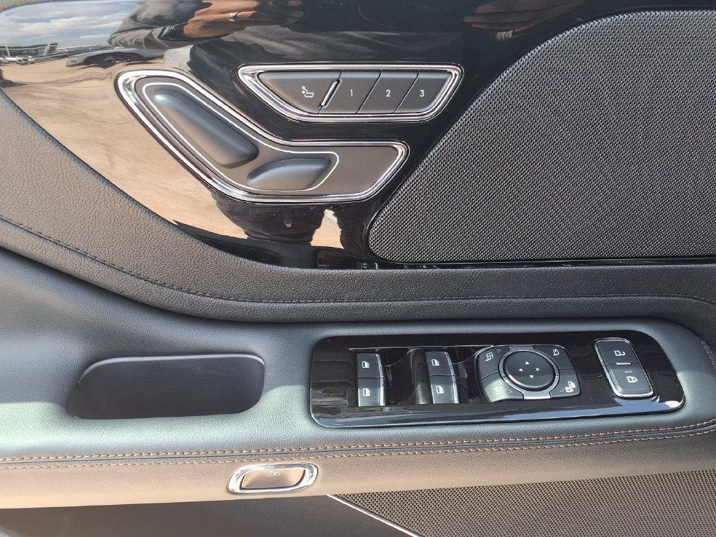 2027 Lincoln Aviator Premiere