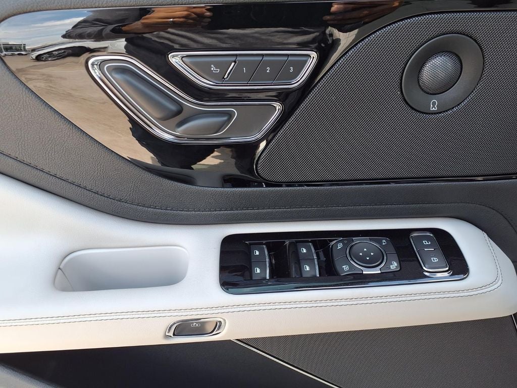 2027 Lincoln Aviator Reserve