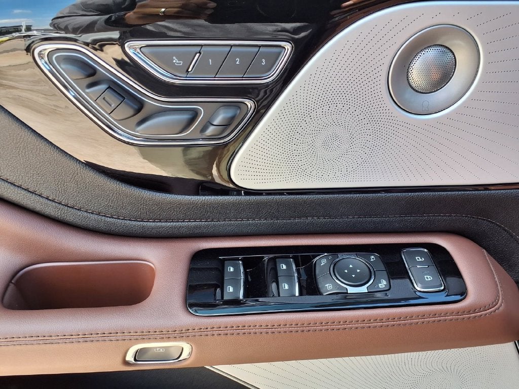 2027 Lincoln Aviator Reserve
