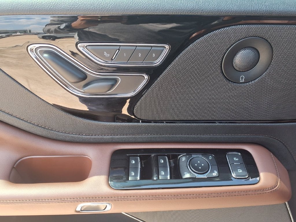 2027 Lincoln Aviator Reserve