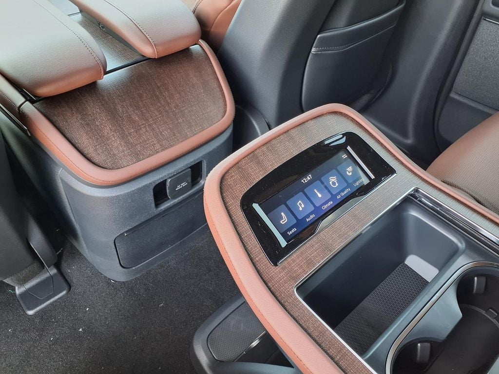 2027 Lincoln Navigator Reserve