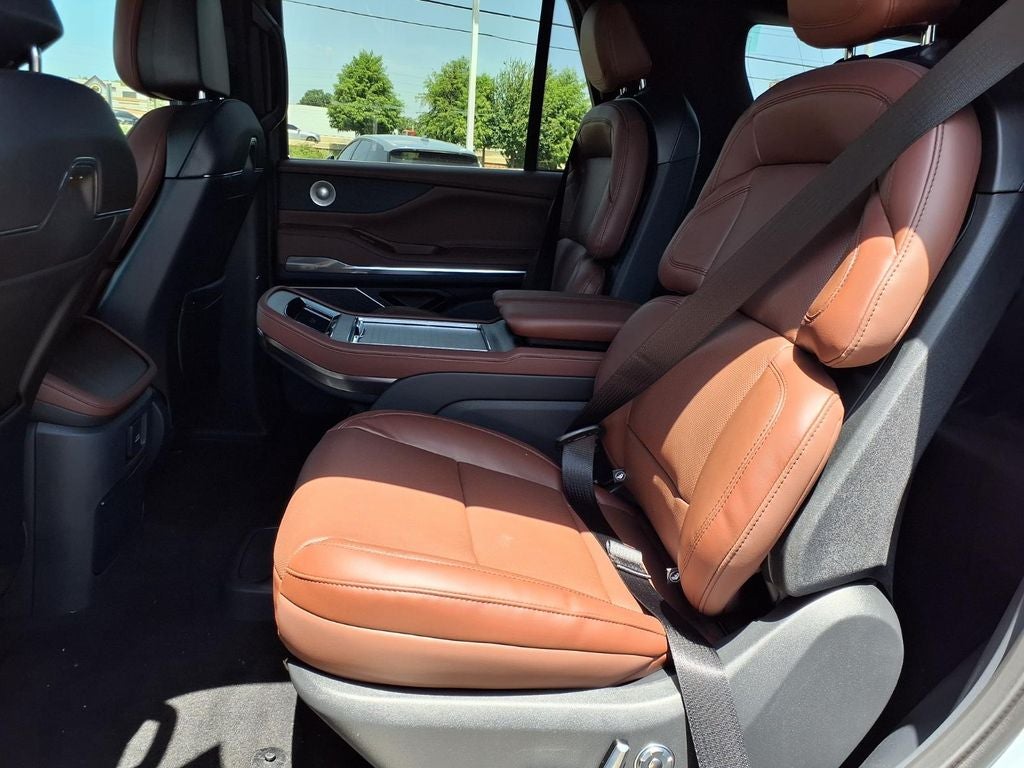 2027 Lincoln Navigator Reserve