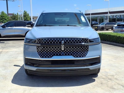 2027 Lincoln Navigator Reserve