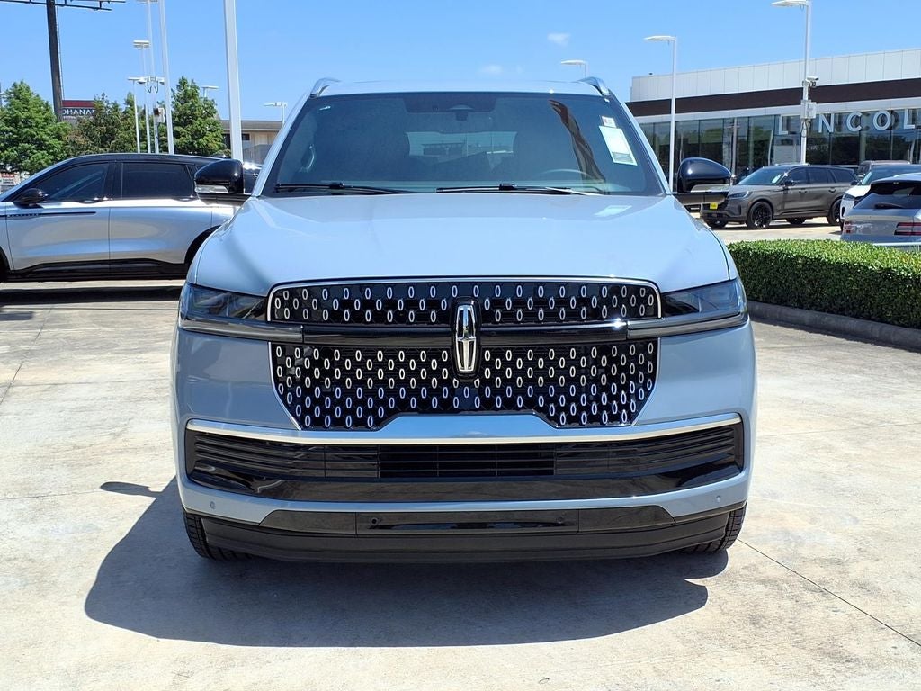 2027 Lincoln Navigator Reserve