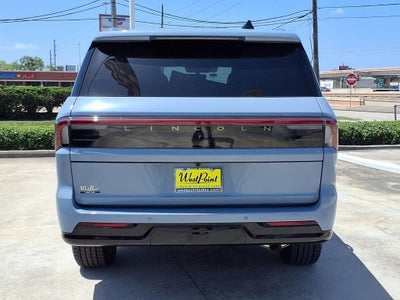 2027 Lincoln Navigator Reserve