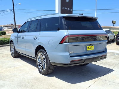 2027 Lincoln Navigator Reserve