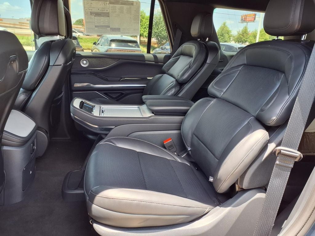 2027 Lincoln Navigator Reserve