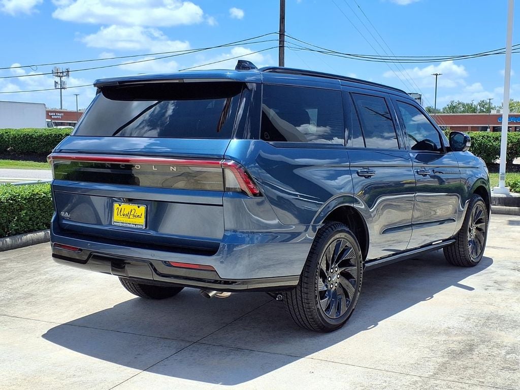 2027 Lincoln Navigator Reserve