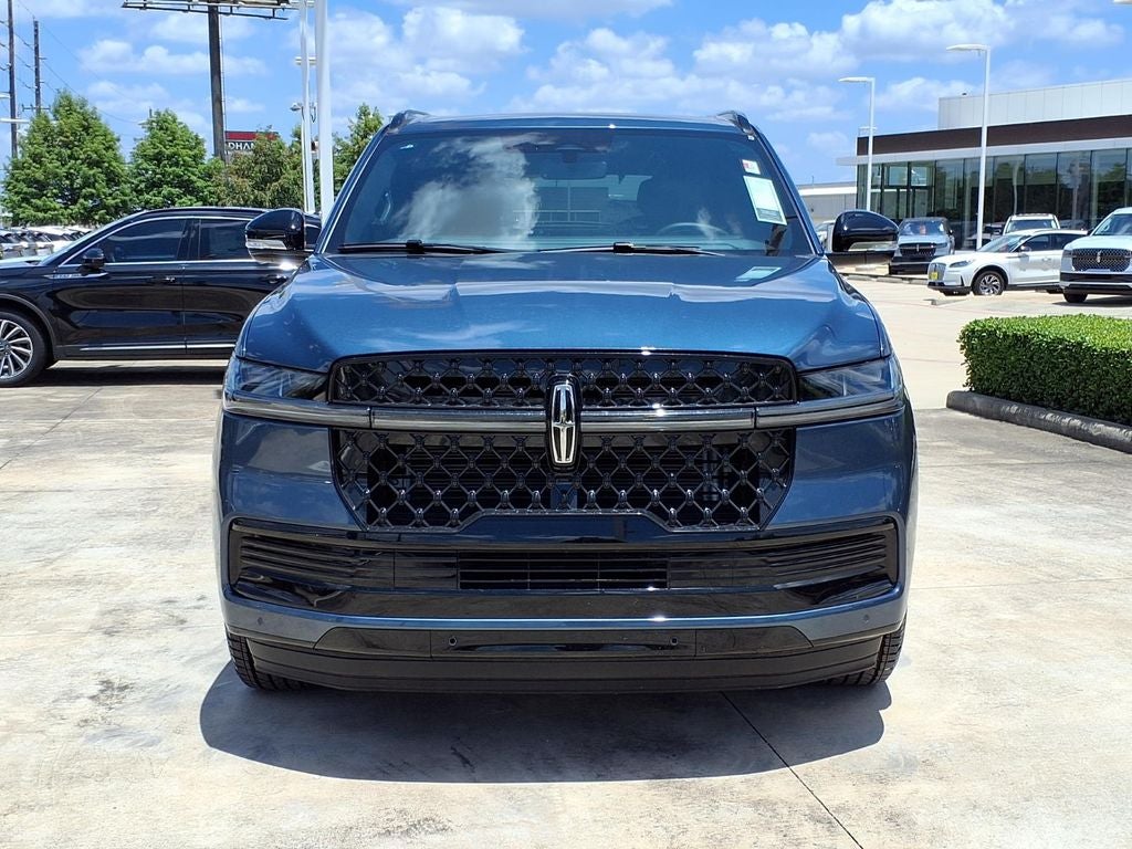 2027 Lincoln Navigator Reserve