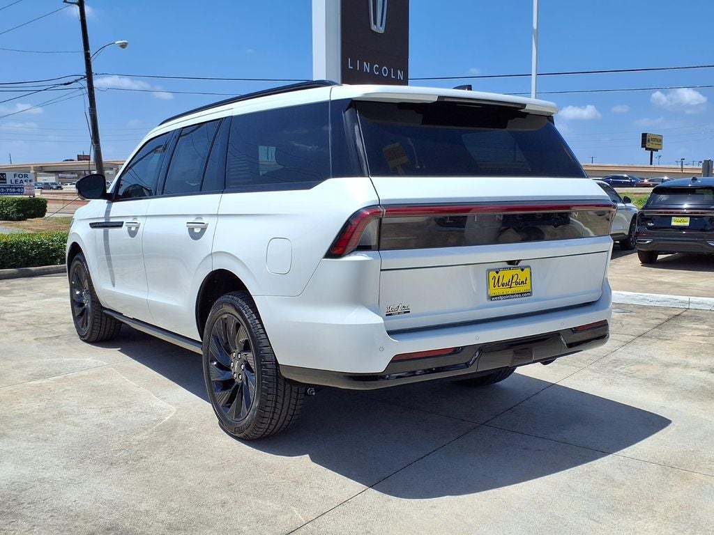 2027 Lincoln Navigator Reserve
