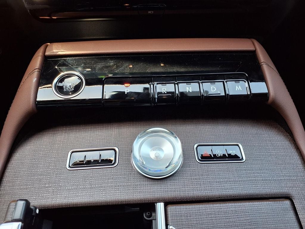 2027 Lincoln Navigator Reserve