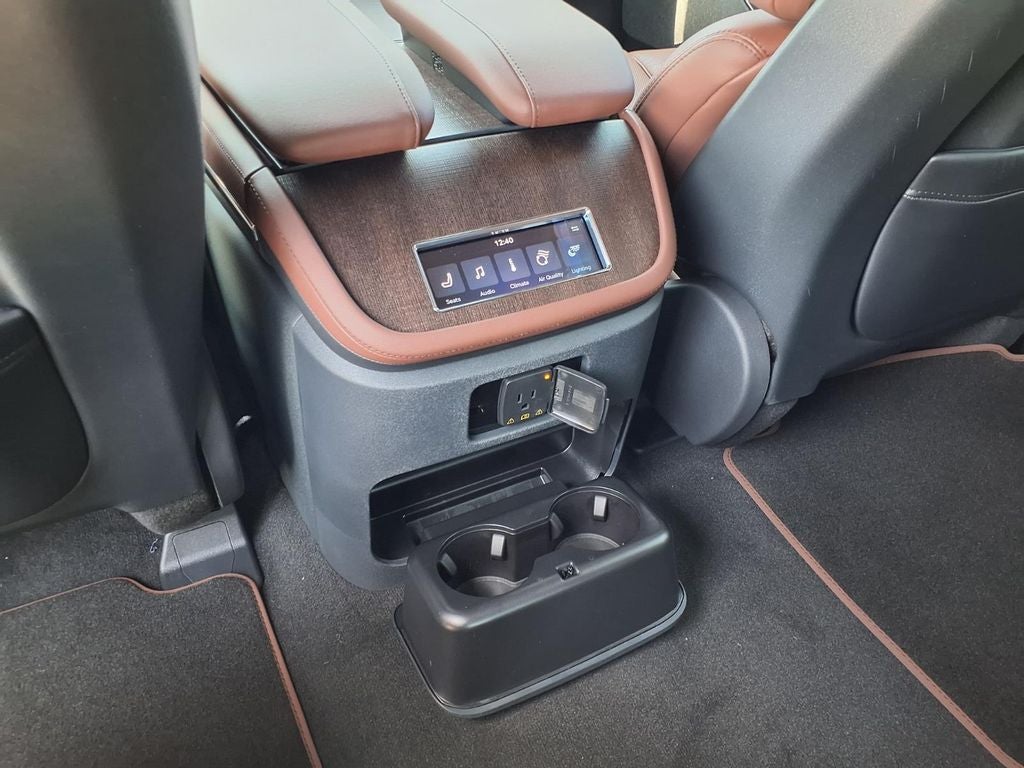 2027 Lincoln Navigator Reserve