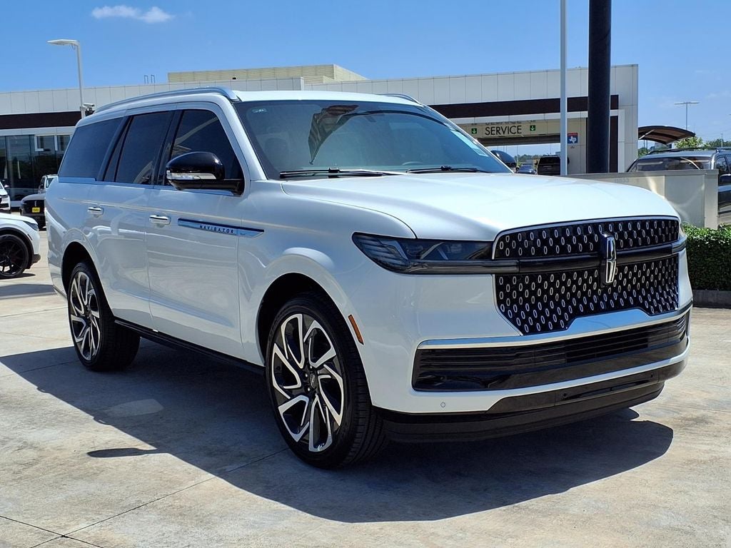 2027 Lincoln Navigator Reserve