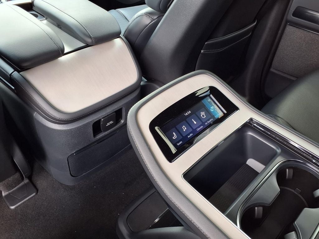 2027 Lincoln Navigator Reserve