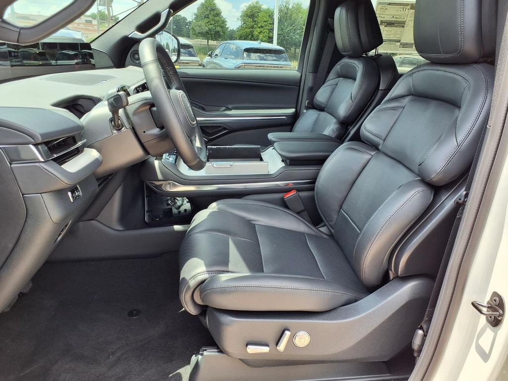 2027 Lincoln Navigator Reserve