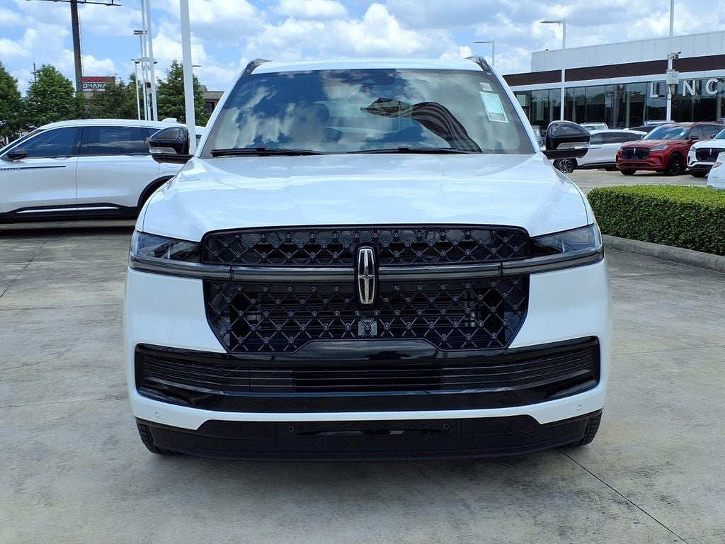 2027 Lincoln Navigator Reserve