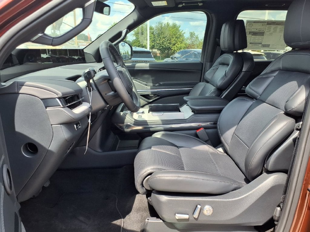 2027 Lincoln Navigator Reserve