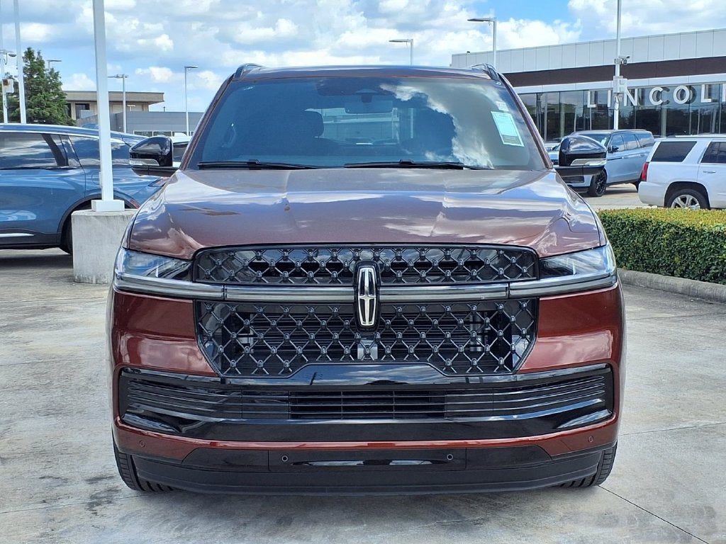 2027 Lincoln Navigator Reserve
