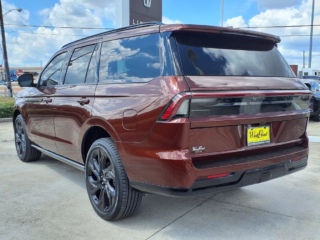 2027 Lincoln Navigator Reserve