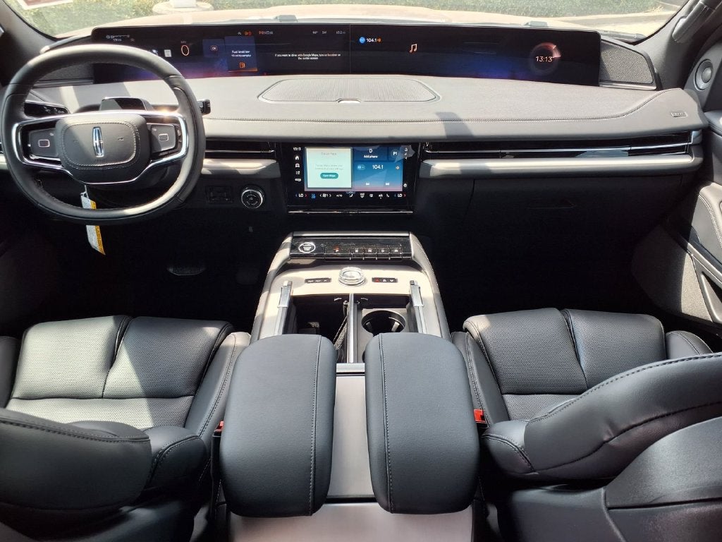 2027 Lincoln Navigator Reserve